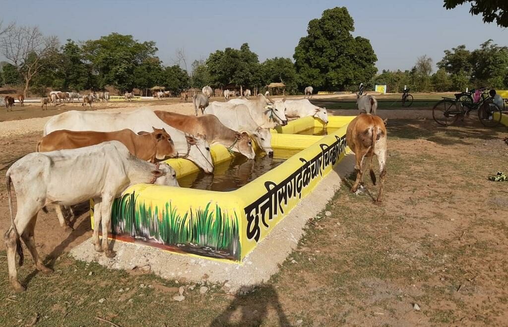 गौठान के लिए जो काम जनपद पंचायतें नही कर सकती उस काम की राशि भी जनपदों को बांट दी गई मगर अब एजेंसियों को देने वह राशि जनपदों से वापस ली जा रही