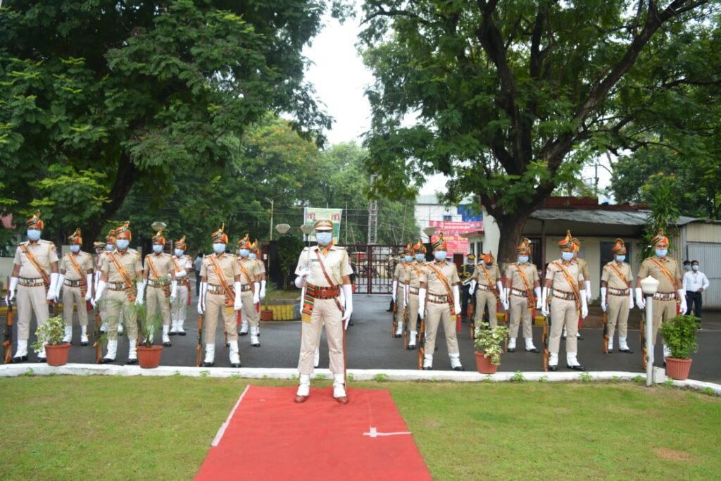 दक्षिण पूर्व मध्य रेलवे मुख्यालय और बिलासपुर रेल मंडल में मनाया गया आजादी पर्व का जश्न ,ध्वजारोहण किया गया