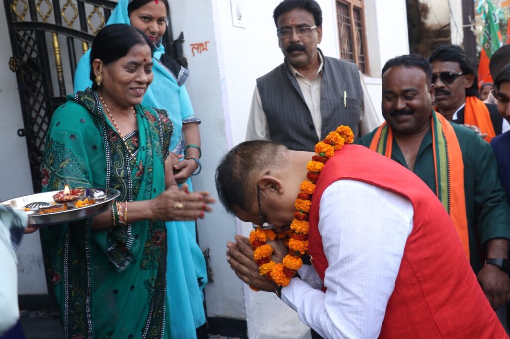 बिजली बिल हाफ की घोषणा हुई फ्लॉप…. जनता का जेब साफ कर रही है भूपेश सरकार –  अमर अग्रवाल